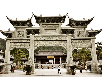 園林景區(qū)阿育王寺廟仿古建筑斗拱石雕牌坊