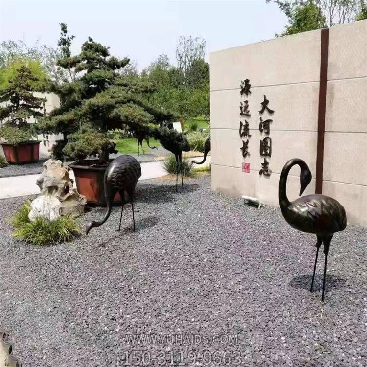 仿銅生態(tài)園動(dòng)物園抽象仙鶴雕塑